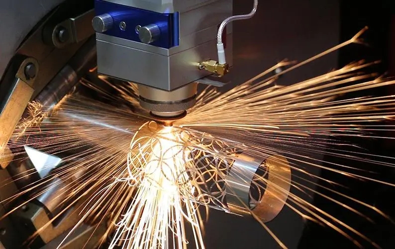 The focus of laser cutting machine